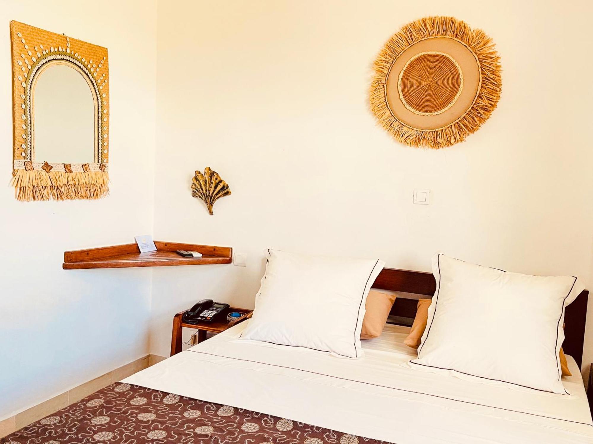 Le Nouvel Eden Hotel โตเลียรา ภายนอก รูปภาพ