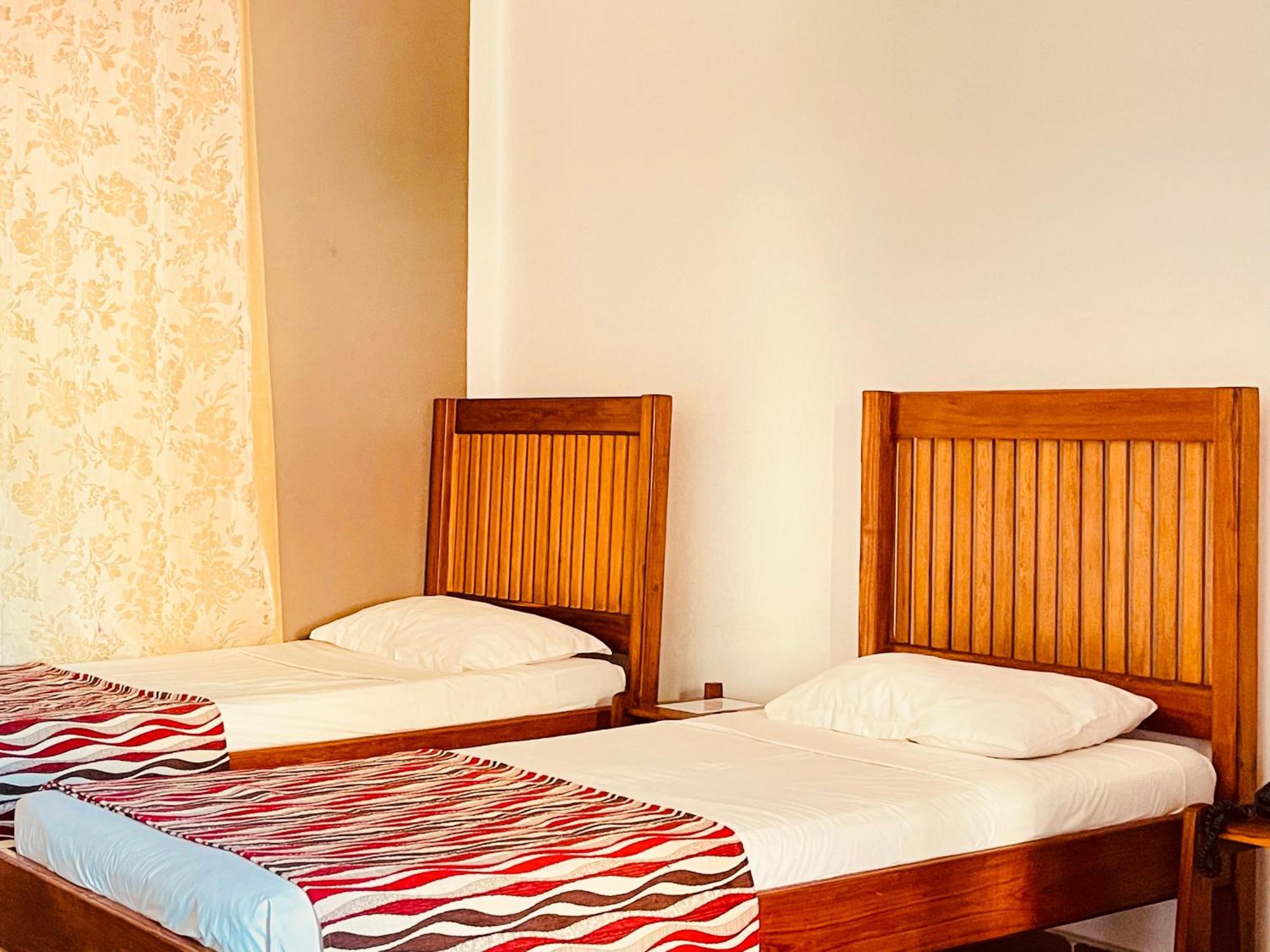 Le Nouvel Eden Hotel โตเลียรา ภายนอก รูปภาพ